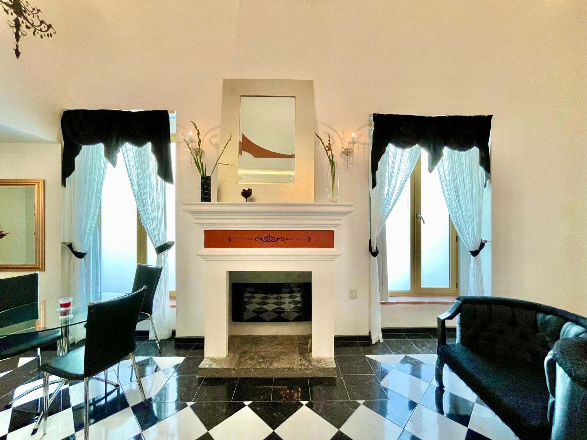 Master Suite Accept Pets
